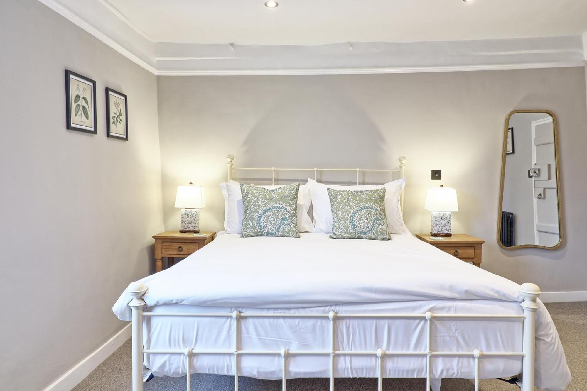 Ranfield'S Brasserie Hotel Rooms Когешъл Екстериор снимка