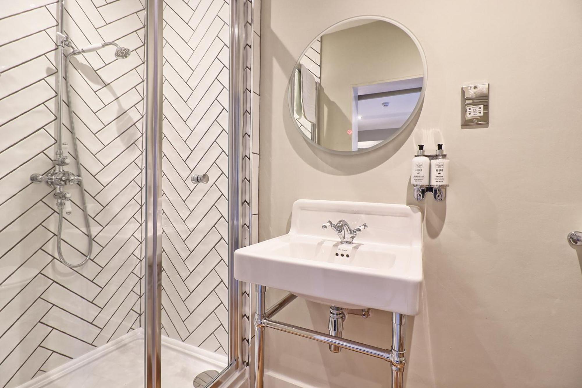 Ranfield'S Brasserie Hotel Rooms Когешъл Екстериор снимка