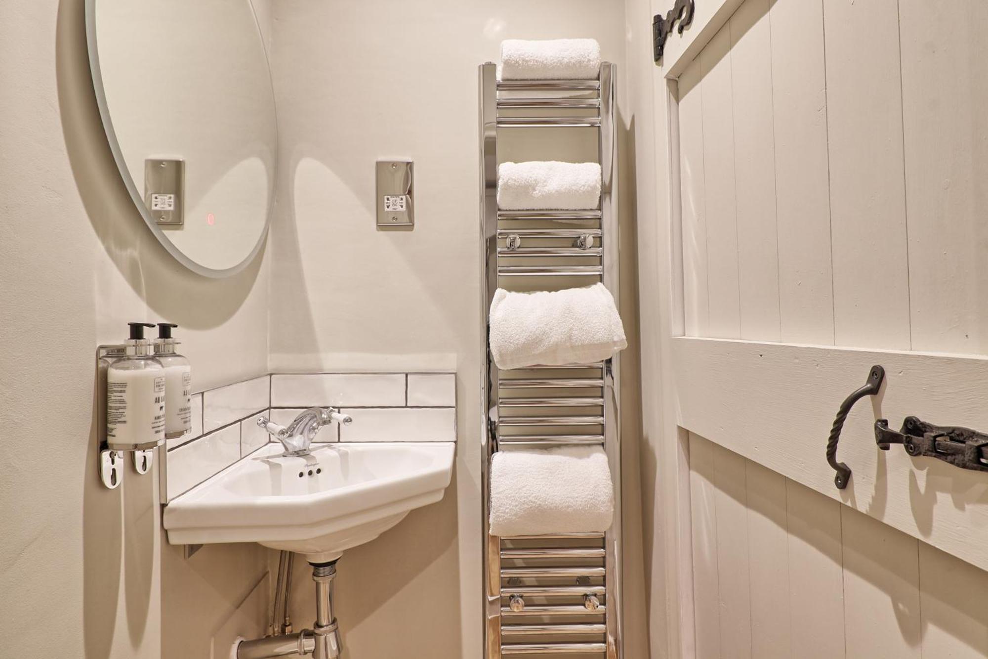 Ranfield'S Brasserie Hotel Rooms Когешъл Екстериор снимка