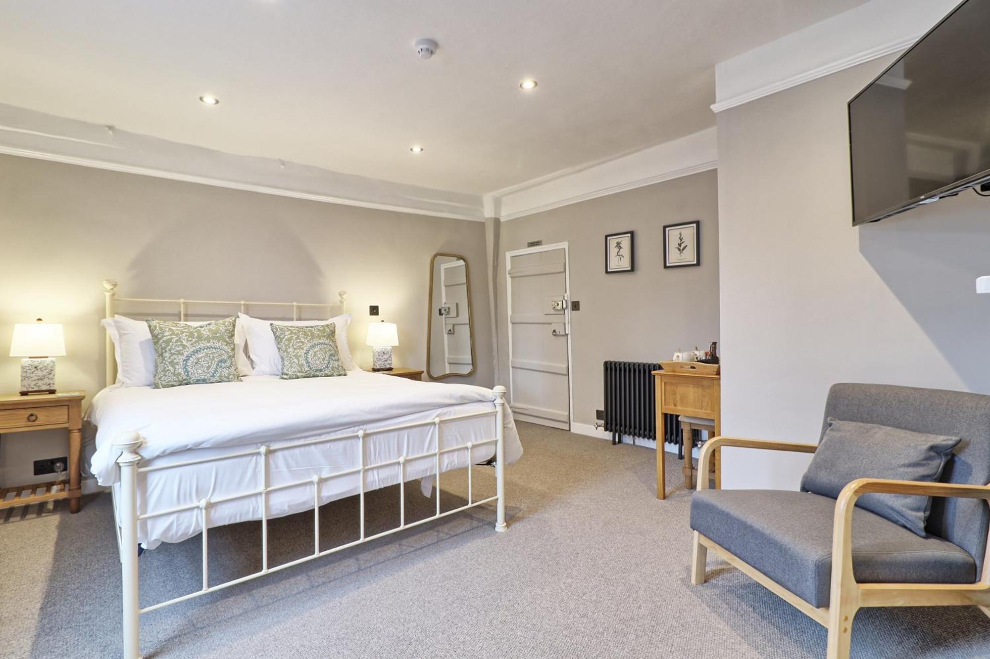 Ranfield'S Brasserie Hotel Rooms Когешъл Екстериор снимка
