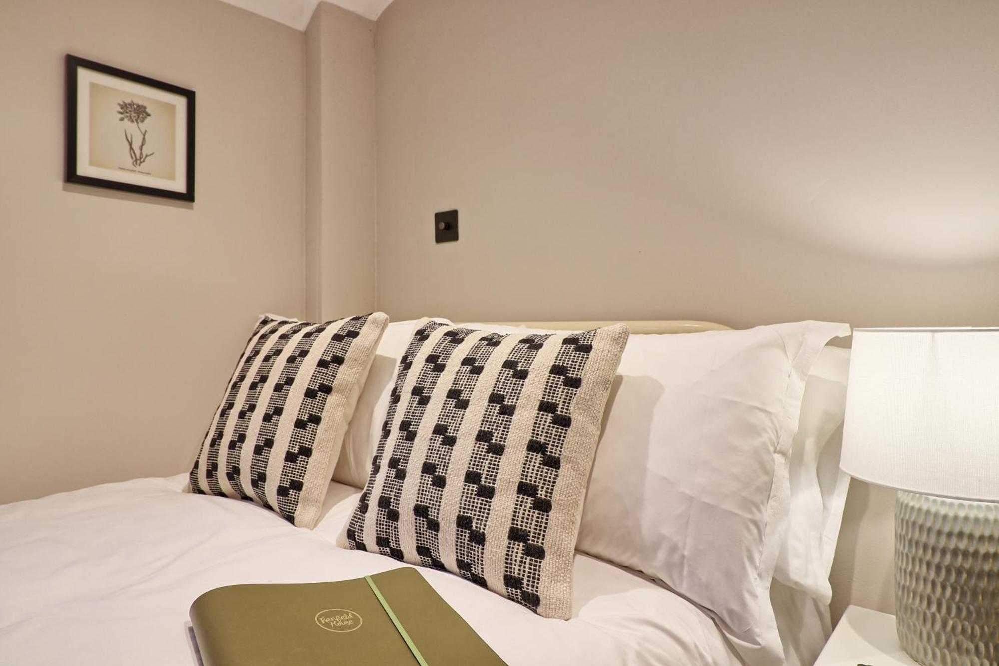 Ranfield'S Brasserie Hotel Rooms Когешъл Екстериор снимка